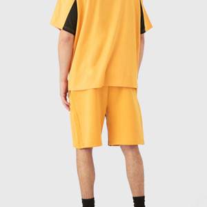Nouvel été deux pièces Jogging costume ensemble pour hommes avec tissu respirant confortable chemise à manches courtes et short pour tenue décontractée - Product Image 6