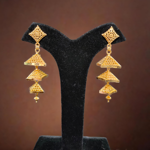 Nouvellement boucles d'oreilles serties de boucles d'oreilles de style Jhumka plaqué or 22CT de conception traditionnelle bijoux pour femmes - Product Image 1