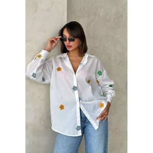 Blusa de Mujer TOPSHOW, Bordada, Estilo Broderie Anglaise, Mezcla de Algodón y Poliéster, Corte Holgado Informal, Diseño DESEN 2 - Product Image 1