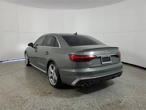 Audi S4 2023 d'occasion en excellent état - Product Image 3