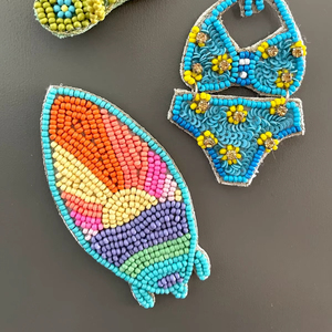 Monedero Artesanal con Cuentas y Bordado - Product Image 1