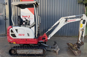 รถขุดตีนตะขาบขนาดเล็ก Takeuchi TB216 มือสอง 3 ตัน เครื่องยนต์ฮิตาชิ พร้อมปั๊มไฮดรอลิกและเกียร์บ็อกซ์ สำหรับงานก่อสร้างในฟาร์ม - Product Image 3