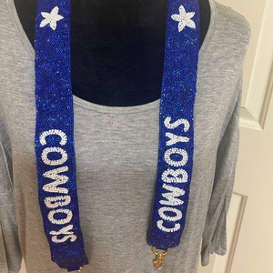 Cinturón cruzado con cuentas azul y blanco bordado COWBOYS con colores de moda y acabado de alta calidad de la India - Product Image 1