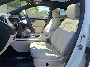 Limpio 2024 Merc-edes-Benzs GLA 250 - Product Image 3