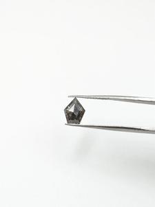 Cabujones de diamantes de sal y pimienta, joyas sueltas de diamantes facetados para hacer joyas, cabujones con forma de pentágono de diamantes naturales, venta al por mayor - Product Image 2