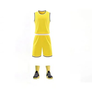 Kit d'uniforme de basket-ball sublimé respirant à motif de vêtements de sport personnalisés XS avec logo brodé comprenant des maillots et des shorts - Product Image 4