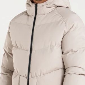 <b>White</b> <b>Puffer</b> <b>Jacket</b> - Stylish and Functional Design with Warm Insulation, Double Pockets, and Durable Zipper Pulls - Product Image 5