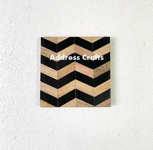 Posavasos Cuadrados de Madera/Resina Hechos a Mano, Duraderos, Antideslizantes, Ecológicos y Decorativos para Hogar, Hotel y Restaurante - Product Image 2