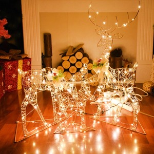 Figurines de renne en fil d'or avec lumières LED Ensemble de décoration de Noël élégant pour salon, cheminée ou jardin - Product Image 6