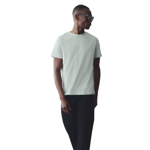 Camisetas de algodón básicas suaves para todos los días, cuello redondo, ajuste Regular 150GSM, ligeras, cómodas, descuentos por pedidos a granel, MOQ 20 piezas - Product Image 2