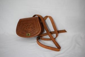 Bolso Bandolera de Cuero Genuino Tallado Geométrico Vintage con Correa de Hebilla para Mujer - Product Image 4