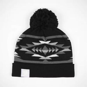 Gorro de Invierno Unisex Ajustable con Puño, Diseño 2026, Logotipo Bordado Personalizado del Equipo, 100% Acrílico, Tejido Plano, con Pompón Deportivo - Product Image 3