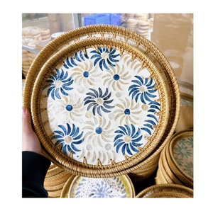 Plateau en rotin nacre, forme ovale, plateau de service tissé à la main - Product Image 1