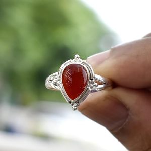 Anillo de Plata de Ley 925 de diseñador hecho a mano para mujer, joyería de plata con forma de pera cornalina roja, Idea de regalo de San Valentín - Product Image 4