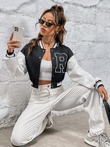 Veste universitaire courte pour femmes personnalisé court laine Bomber Baseball vestes manteau de mode pour la saison d'hiver XS taille tissu tricoté - Product Image 4