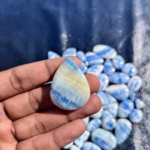 Blue Scheelite Gemstone Lot Cabochon en gros 100 pour cent naturel de qualité supérieure pour les bijoux faits à la main et l'artisanat - Product Image 2