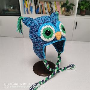 Bonnet en crochet fait main en coton 100% motif hibou bleu, idéal pour enfants et adultes, Noël, Halloween - Vente en gros - Product Image 4