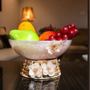 Jarra de Frutas Clásica de Resina de Última Generación con Diseño Metálico, Accesorio de Mesa de Comedor Exquisitamente Diseñado, Hecho en India - Product Image 1
