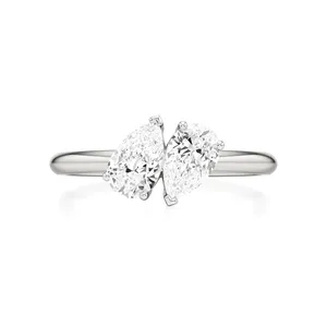 แหวนเพชร Elysian Elegant 2-Stone Toi Et Moi - Product Image 3