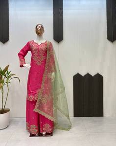 Vêtements indiens et pakistanais de créateur pour la fête Top Bottom et ensemble Dupatta - Product Image 4