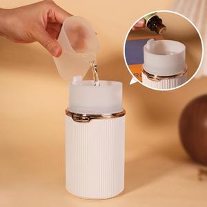 เครื่องกระจายกลิ่นอโรมาแบบพกพา พรีเมียม ปลอดสาร BPA ความจุ 100 มล. ใช้แบตเตอรี่แบบชาร์จได้  ระบบอัลตราโซนิก ใช้ในบ้าน รถยนต์  พร้อมฟังก์ชั่นเพิ่มความชื้นในอากาศ  พอร์ต USB ใช้งานได้ทั้งที่บ้านและโรงแรม - Product Image 5