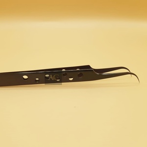 Pince à épiler de volume russe noir plasma Pince à épiler en acier inoxydable durable de haute qualité pour l'extension des cils - Product Image 3