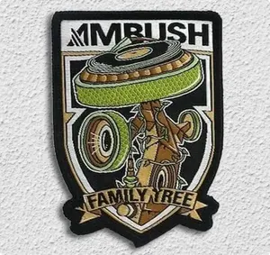 Patchs uniformes de marque personnalisés Veste en cuir à fil métallique avec logo découpé au laser tissé Matériau polyester - Product Image 3