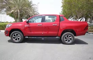 Toyota Hilux d'occasion propre et impeccable avec boîte de vitesses automatique, porte-bagages intérieur en alliage, véhicules d'occasion - Product Image 4