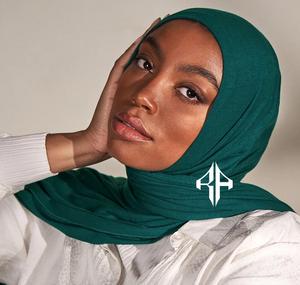 Écharpes pour femmes confortables par RIVIAN ATLANTIC, vente en gros, 100% soie, qualité supérieure, prix bas pour les femmes - Product Image 4