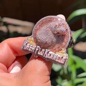 แหวนหมั้นเพชรแบบฮิปฮอปประดับเพชรทรงกลมสีโรสโกลด์สำหรับผู้ชายแหวนเงินสเตอริง925สำหรับ8.00Ct ICE OUT VVS Moissanite - Product Image 3