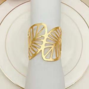 Anneau de serviette décoratif pour la décoration de table de fête de mariage, anneau de serviette gravé personnalisé - Product Image 1