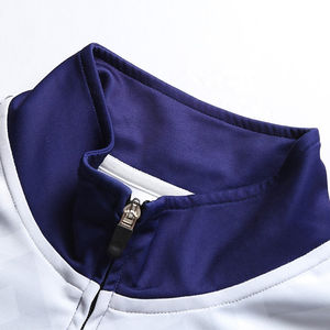 2025 personnalisé hommes football survêtement ensemble athlétique coupe mince quart fermeture éclair Football entraînement Jogging porter survêtement pour unisexe - Product Image 3