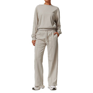 Ensemble de survêtement en molleton de coton personnalisé avec logo pour femmes, ensemble personnalisé de deux pièces pour femmes, sweat-shirt à col rond et pantalon - Product Image 3
