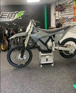 Ventas activas para Starkk Future Starkk Verg Gen 2 ForestGrey con Alphaa 80PH 2017 NUEVO EN STOCK - Product Image 3