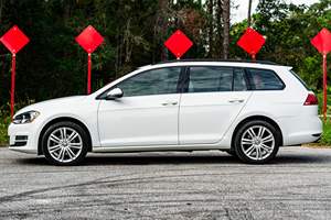 Volkswagen <span class=keywords><strong>Golf</strong></span> SportWagen SE <span class=keywords><strong>TDI</strong></span> 2015 d'occasion en bon état, sans réserve, moteur Turbodiesel, modèle à durée de vie limitée d'un an, non modifié - Product Image 2