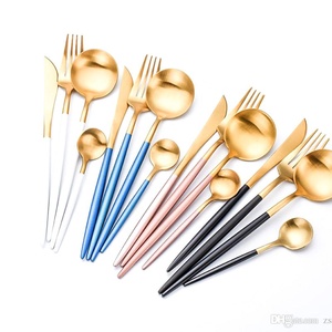 ชุดเครื่องใช้บนโต๊ะอาหารสแตนเลสสตีลหรูหราขัดเงาสีทองพร้อมรูปลักษณ์หรูหราเครื่องใช้บนโต๊ะอาหารคุณภาพสูงสำหรับร้านอาหารงานแต่งงานโรงแรมบ้าน - Product Image 4