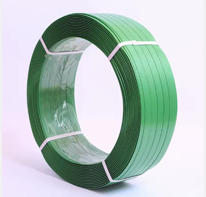 Cinta de flejado de plástico verde de alta tensión de 0.8mm de grosor y 16mm de ancho para máquina de embalaje de ropa de segunda mano PET - Product Image 1