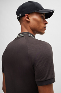 Nouveau design de t-shirt polo pour hommes t-shirt polo à manches courtes avec logo personnalisé t-shirt polo respirant coupe ajustée et couleur noire - Product Image 3