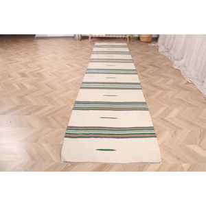 Alfombra Vintage de 2.7x11.8 pies, Alfombra Turca de Lana Ikat Blanca y Verde - Product Image 2
