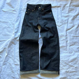 Jeans en denim brut à pattes d'éléphant vintage pour homme, selvedge japonais original, coupe ample et décontractée, rivets, lavage - Product Image 1