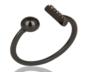 Bague Eclipse Circle Laiton Plaqué Or avec Boule Noire - Product Image 1