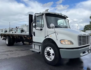 Best!! Heavy Duty Diesel Semi Truck Tractor Head 6x4 Sleeper Cab for Intercity and Long Haul <b>Transport</b> for Bulk <b>Transport</b> - Product Image 3