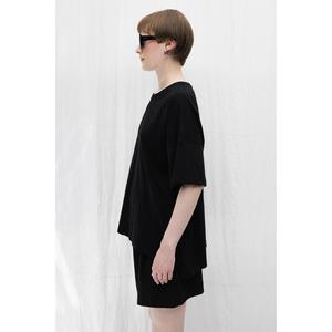 เสื้อยืดปักลายพื้นฐาน - สีดำ - Product Image 5