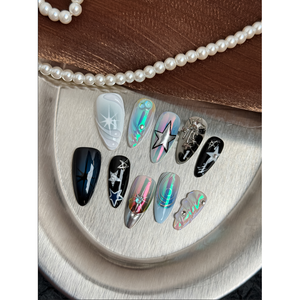 Stellar Muse Press on Nail, design élégant pour femmes - Product Image 2