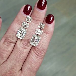 ราคาขายส่ง เพชรโมอิสซาไนต์ทรงเหลี่ยมเจียระไนคุณภาพเยี่ยม สี D ระดับความสะอาด VVS  แบบเม็ดเดี่ยว  ได้รับการรับรองจาก IGI สำหรับทำเครื่องประดับ - Product Image 1