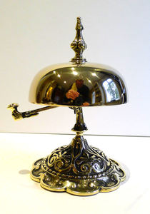 Campana de escritorio de hotel Vintage más vendida, modelo de latón con acabado brillante para servicio de recepción, impresión personalizada, regalo de Navidad - Product Image 6