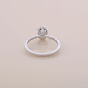 Anillo de Compromiso con Diamante Cultivado en Laboratorio de Corte Ovalado de 1.05CT, Anillo Nupcial con Banda Pavé de Oro Blanco, Rosa y Amarillo de 18K - Product Image 5