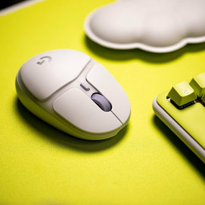 Ratón Inalámbrico para Juegos Logitech <span class=keywords><strong>G705</strong></span> RGB, Batería de Larga Duración con Conexión Bluetooth y Efecto Streamer, para Mano Derecha - Product Image 4