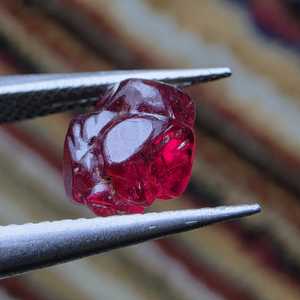 พลอยสปิเนลสีแดงธรรมชาติทรงหัวใจสำหรับทำเครื่องประดับ - Product Image 6