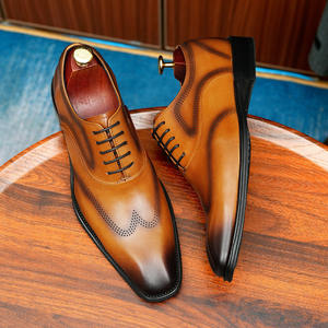 รองเท้าหนังคุณภาพสูงสำหรับผู้ชาย  ทำจากหนังหมู  พร้อมเคลือบกันน้ำและพื้นรองเท้าแบบยืดหยุ่น  เหมาะสำหรับใส่ในโอกาสทางการ - Product Image 3